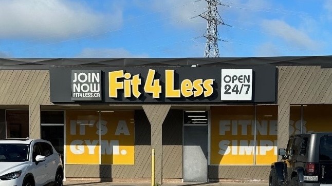 Exterior of a 24/7 Fit4Less Gym