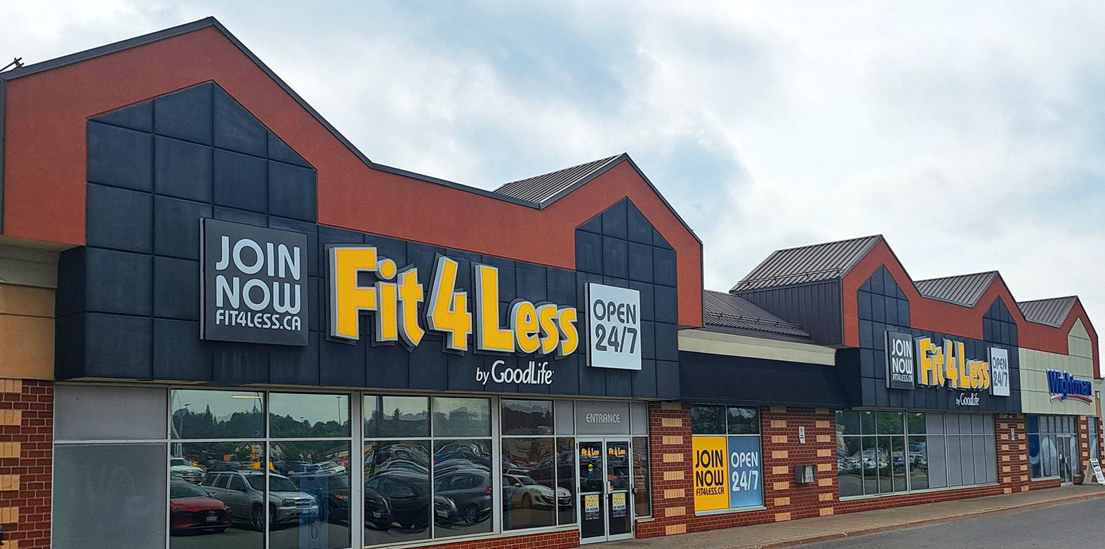Exterior of a 24/7 Fit4Less Gym