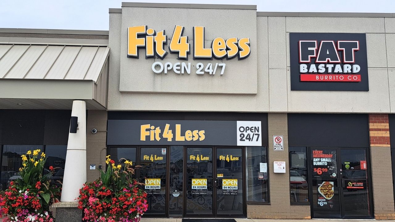 Exterior of a 24/7 Fit4Less Gym