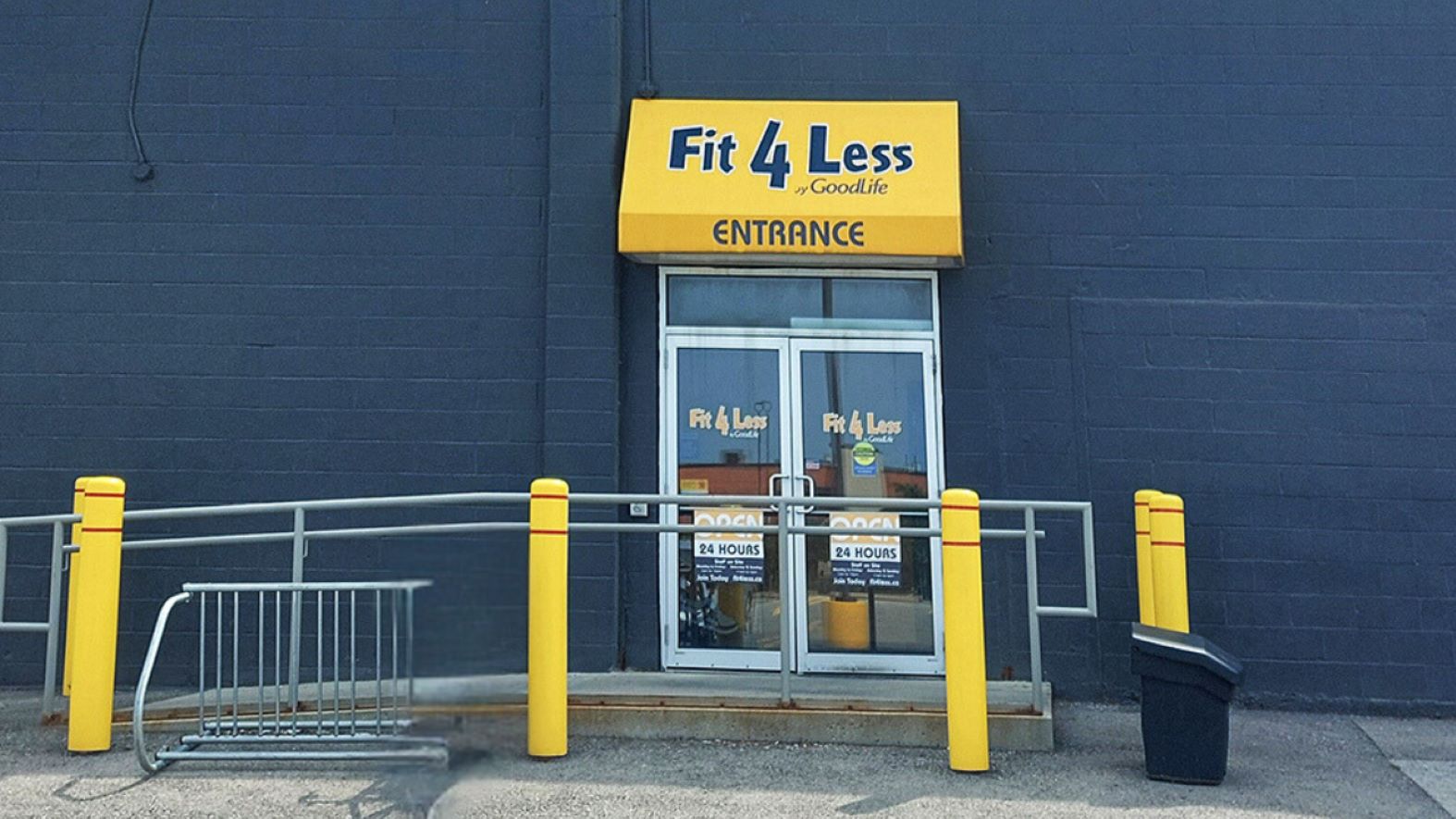 Exterior of a 24/7 Fit4Less Gym